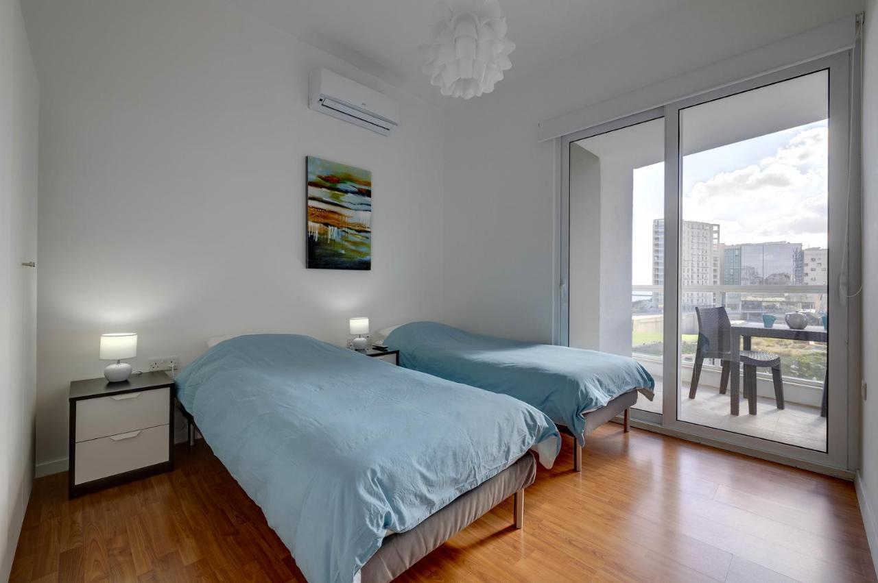 Apartment With Stunning Seaviews Sliema Luaran gambar