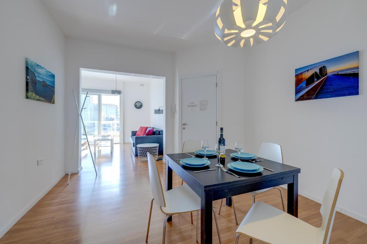 Apartment With Stunning Seaviews Sliema Luaran gambar